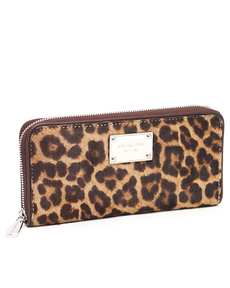 michael michael kors jet set continental wallet leopard|michael kors vanilla jet set.